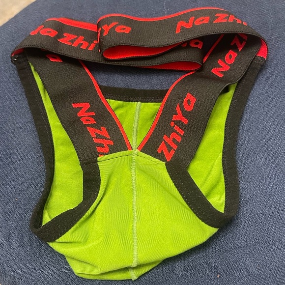 Super cool Asian jock/pouch in green and black - Picture 3 of 3